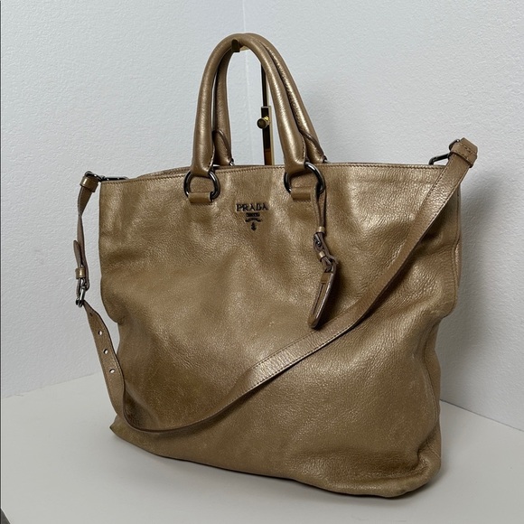 💯Authentic Prada Leather Tote Bag🍀 - Picture 16 of 17